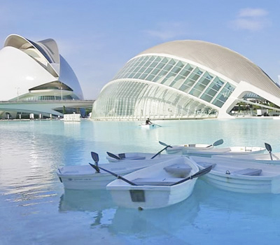 <p>西班牙對於現代建築也是非常有設計感，居住在這，隨時都能感受無處不在的美學，無論是古蹟還是現代藝術～</p>
